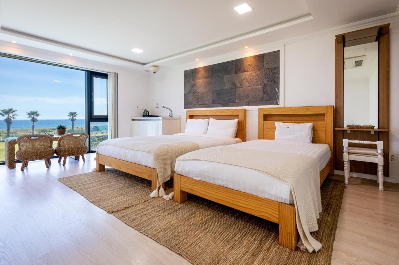 Sun And Moon Resort Σεογκουίπο Εξωτερικό φωτογραφία