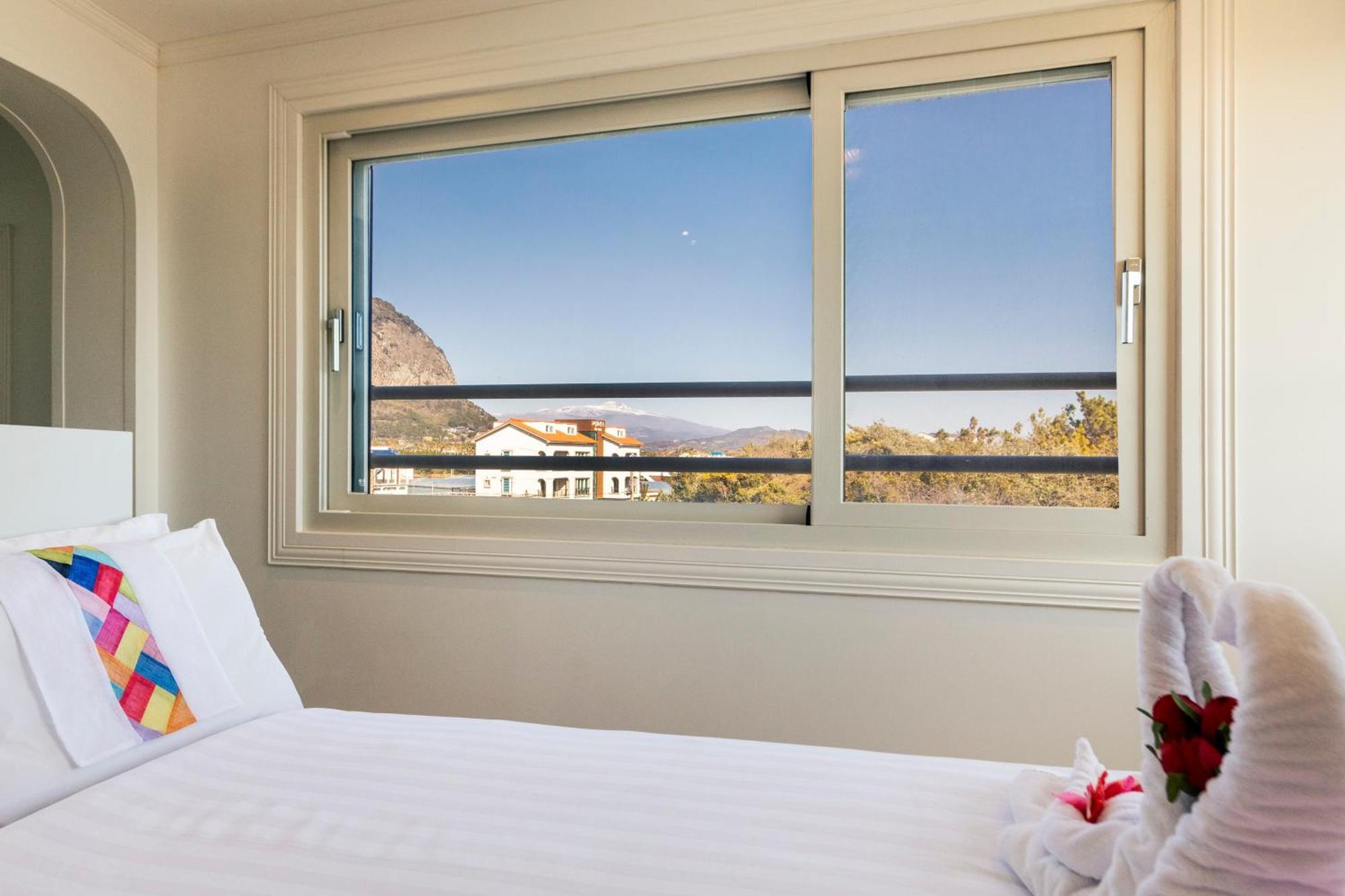 Sun And Moon Resort Σεογκουίπο Εξωτερικό φωτογραφία