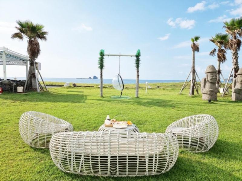 Sun And Moon Resort Σεογκουίπο Εξωτερικό φωτογραφία