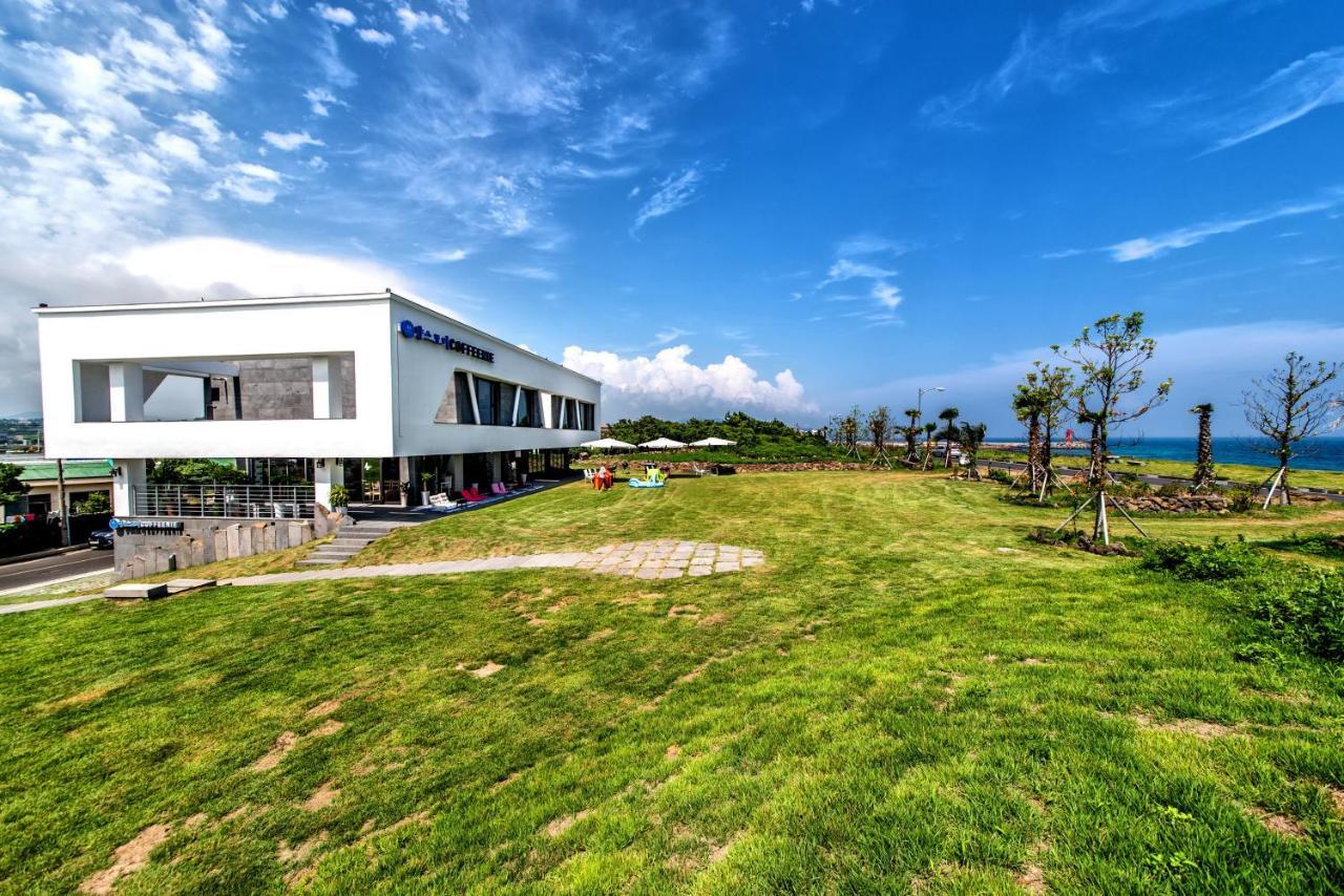 Sun And Moon Resort Σεογκουίπο Εξωτερικό φωτογραφία