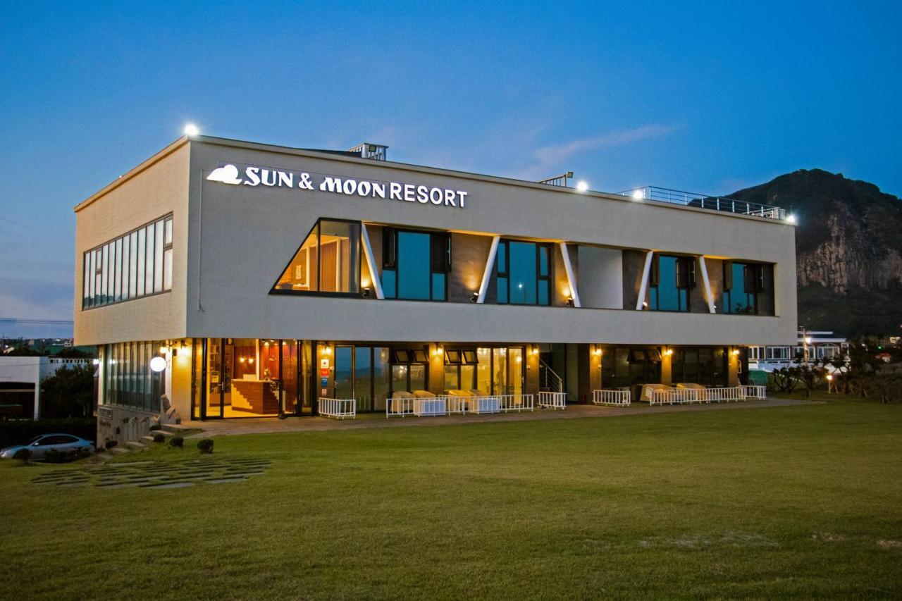 Sun And Moon Resort Σεογκουίπο Εξωτερικό φωτογραφία